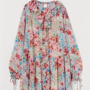 H&M Short Flounced Dress